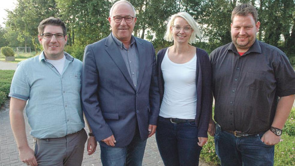 Die aktuelle Führungsriege: (von links) Kämmerer Frank Sap, Bürgermeister Hans-Peter Heikens, seine Vertreterin Insa Bruhns und Fachbereichtsleiter Rainer Smidt. © Foto: Szyska
