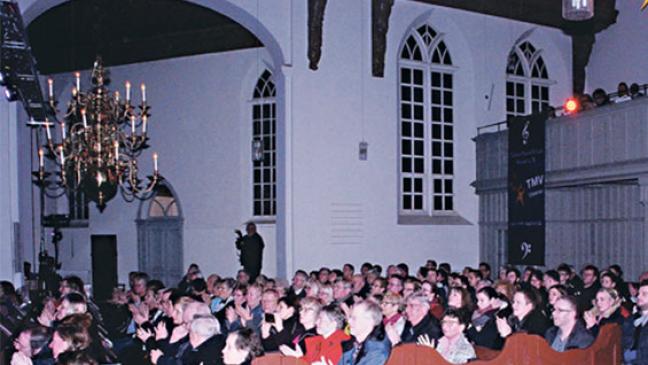 Neujahrsgrüße mit Musik und Lichtershow