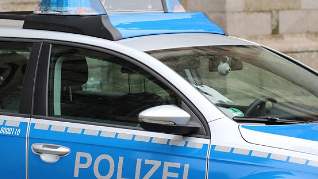 Fehntjer verletzt zwei Polizisten