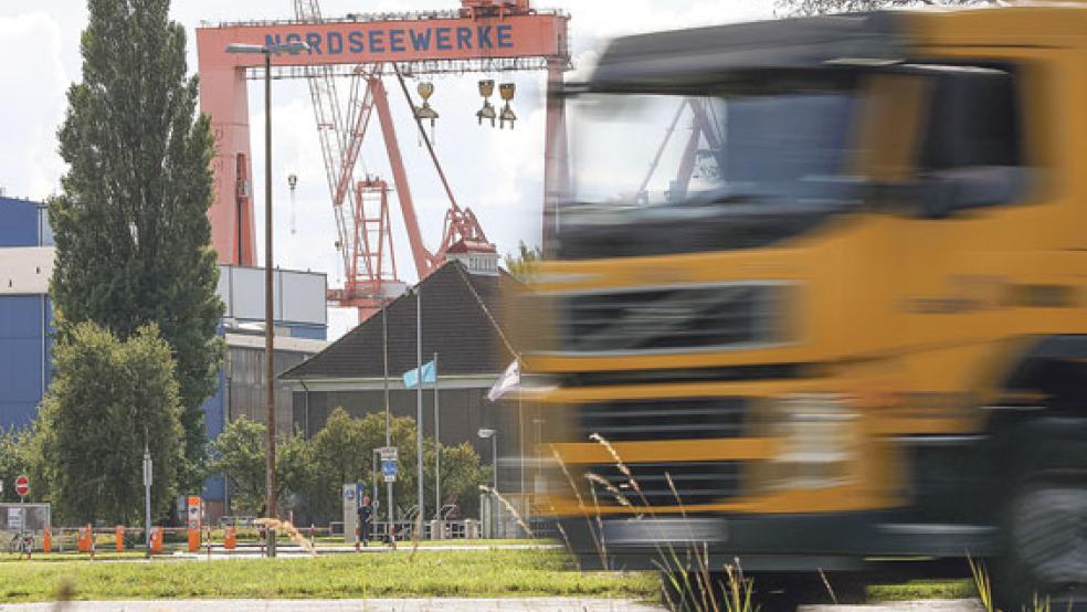Nach dem erneuten Insolvenzantrag für die ehemaligen Nordseewerke in Emden hoffen die Werftarbeiter auf die schnelle Auszahlung des ausstehenden Lohns. © Foto: Mohssen Assanimoghaddam (dpa)