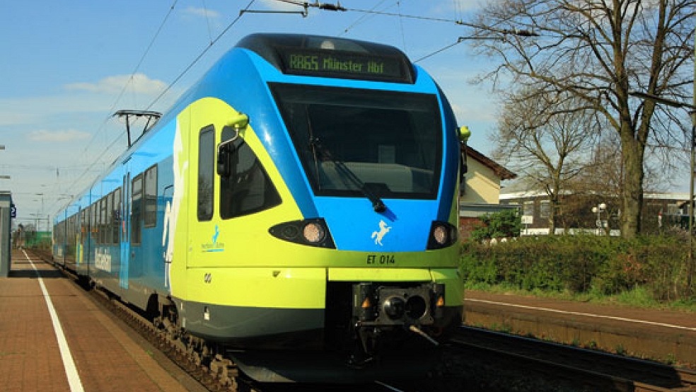Die Westfalenbahn wird auf der Strecke Leer-Emden zwischen dem 8. und 18. Februar aufgrund er Erneuerung von Weichen der DB Netz AG nur eingeschränkt verkehren. © Foto: RZ-Archiv