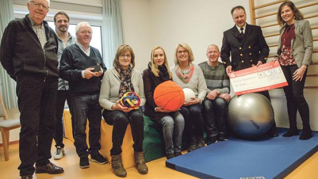 Materiallager-Beschäftigte spenden für Bunder Wohnstätte