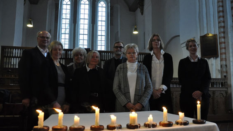 In der ev.-ref. Kirche in Bunde wurde heute Vormittag anlässlich des Gedenktages für die Opfer des Nationalsozialismus am 27. Januar ein ökumenischer Gottesdienst veranstaltet, der vom »Arbeitskreis 27. Januar« organisiert wurde.  © Foto: Boelmann