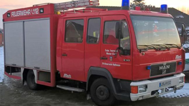 Notfall: Feuerwehr öffnet Tür