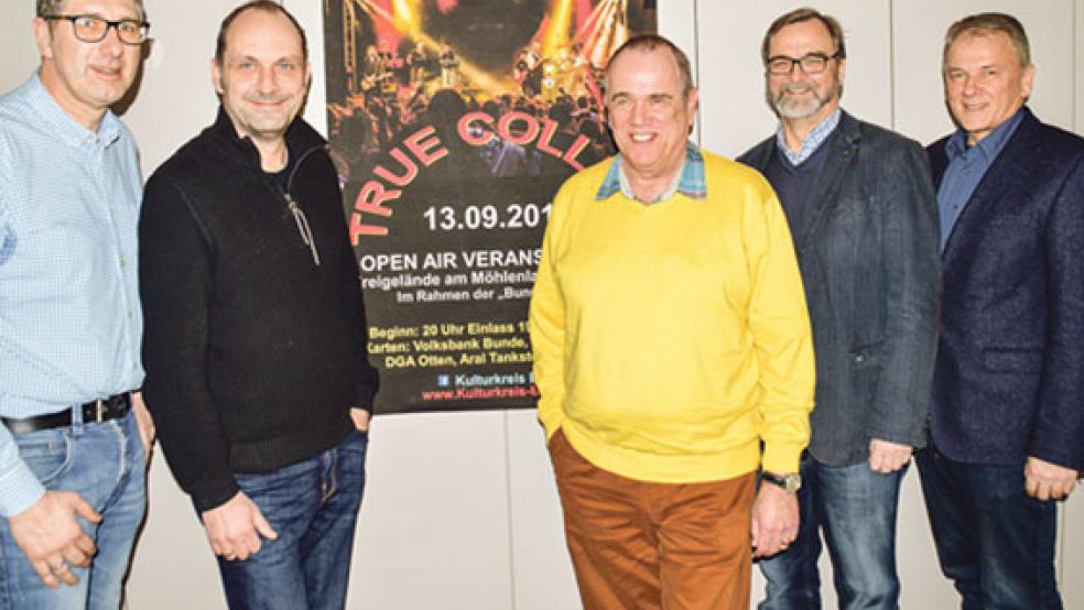 Freuen sich schon auf die »Bunder Wochen« mit vielen Highlights: (von links) Jörg Siemering, Werner Hoffmann, Herbert Neumann, Theus Graalmann und Bürgermeister Gerald Sap.  © Foto: Himstedt
