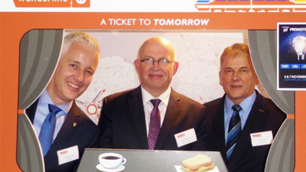 Die Wunderline soll Wirklichkeit werden. Bereits im November hatten Landrat Matthias Groote (Leer), »Regionalminister« Henk Staghouwer (Provinz Groningen) und Bürgermeister Gerald Sap (Bunde) sich stark gemacht. Heute nun wurde ein Kooperationsvertrag in Winschoten beschlossen. © Archivfoto: Kuper