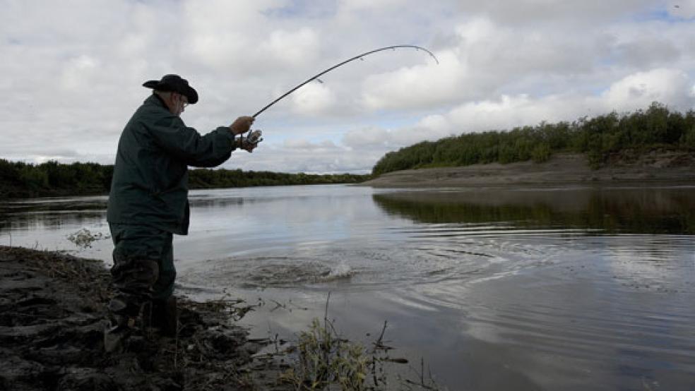 Der Angelsportverein Rheiderland bietet einen Vorbereitungslehrgang für die Fischer-Prüfung an. © Symbolfoto: Pixabay