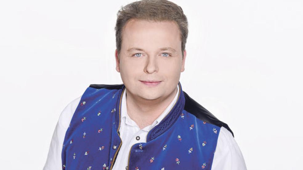 Holt Stars aus dem Süden in die Heimat: Sänger Sanny, der am 18. Mai ein Konzert in Weener gibt. © Foto: privat