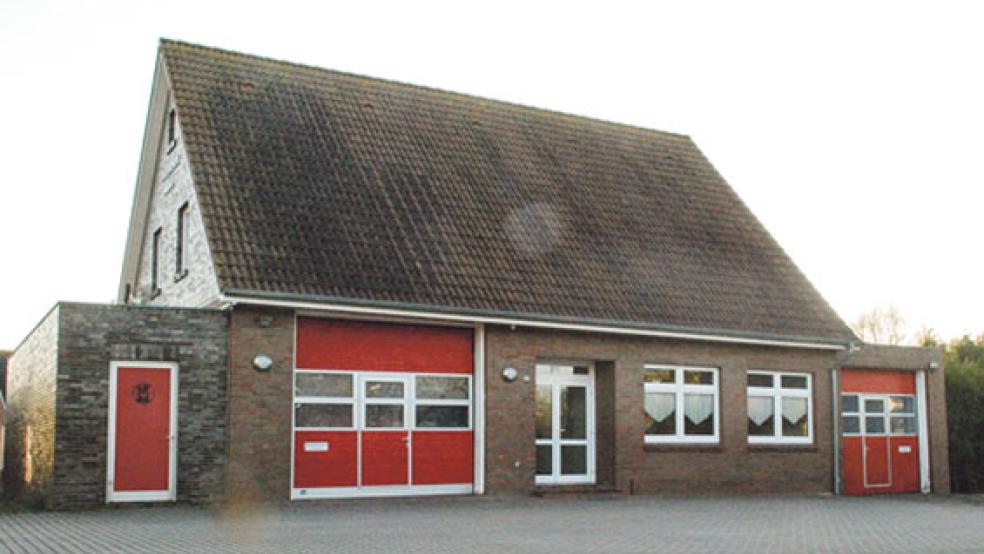 Das bestehende Feuerwehrhaus in Ditzumerverlaat weicht einem Mehrzweck-Gebäude, in dem neben der Feuerwehr auch eine Dorfgemeinschaftsanlage und die Paddel- und Pedal-Station untergebracht werden. © Archivfoto: Kuper