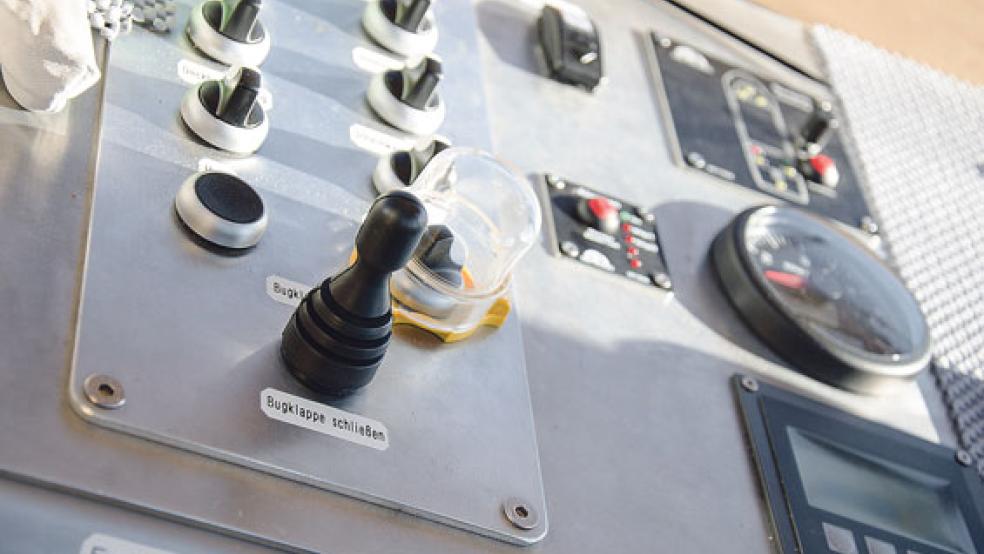 Ab dem 1. April soll die Friesenfähre wieder über die Ems pendeln. Passagiere müssen auch in der neuen Saison vorerst nichts bezahlen. © Foto: Hanken