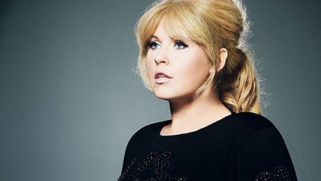 Stimmgewaltige Kelly-Dame in der Sparkassen-Arena