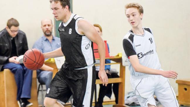 Aurich stellt den Abstand wieder her