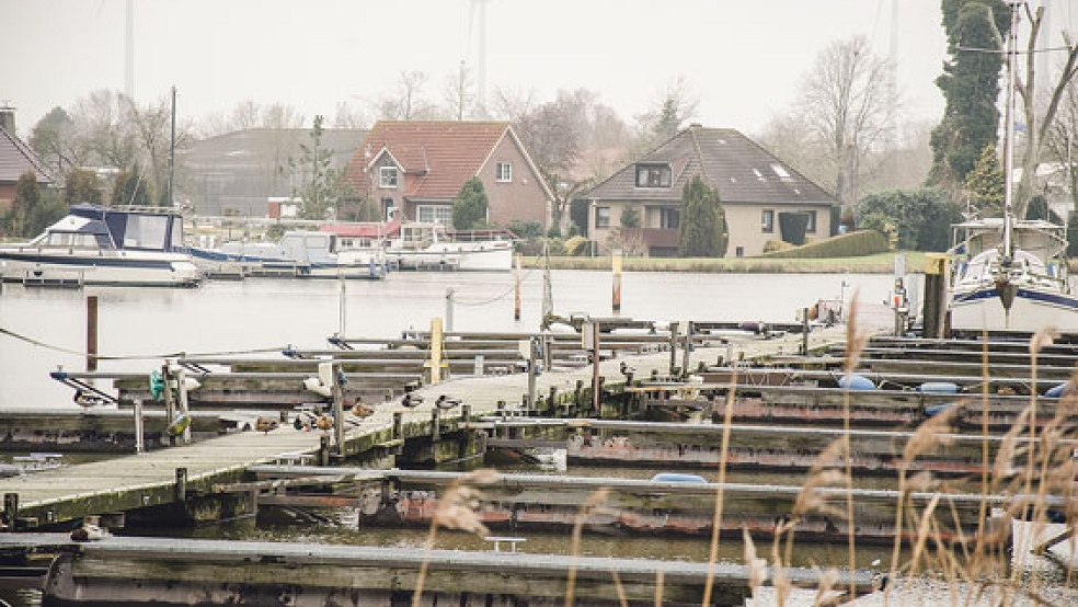 Der Seglerverein betreibt eine eigene Steganlage im Hafen, für die Wasserflächen zahlt er Pacht an die Stadt. © Foto: Hanken