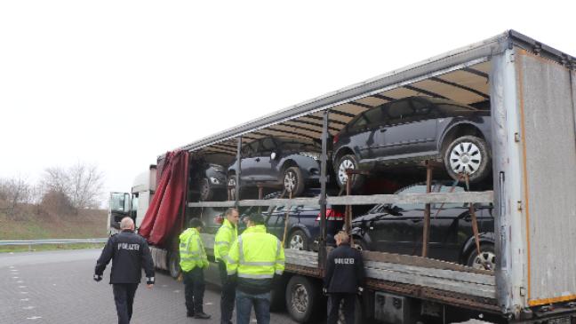 Bewaffneter Drogenkurier bei Kontrolle geschnappt