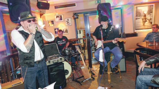 Mit Hommage an die Rock-Helden aus Jugendzeiten