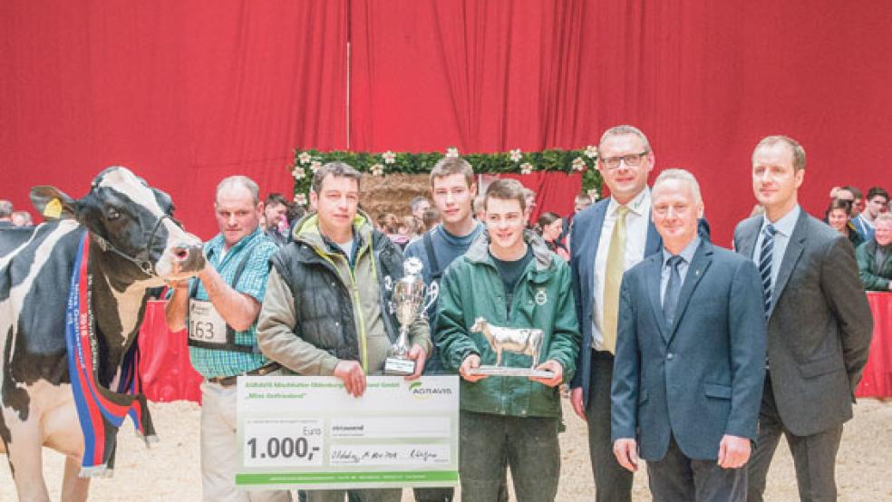 »Imke« aus dem Stall von Landwirtsfamilie Rohdemann aus Großheide wurde im vergangenen Jahr »Miss Ostfriesland«. Jetzt wird ihre Nachfolgerin gesucht. © Foto: VOSt