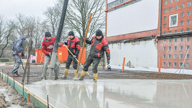 Betondecke für Schulneubau in Weener