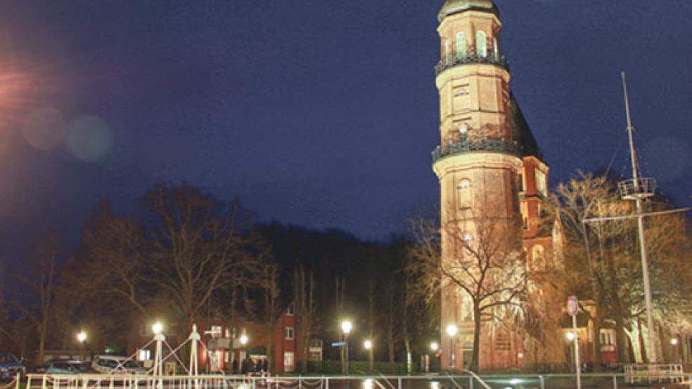 Schon beim Test der LED-Lampen konnte man erkennen, wie sich der Turm in Zukunft präsentieren wird. © Foto: privat