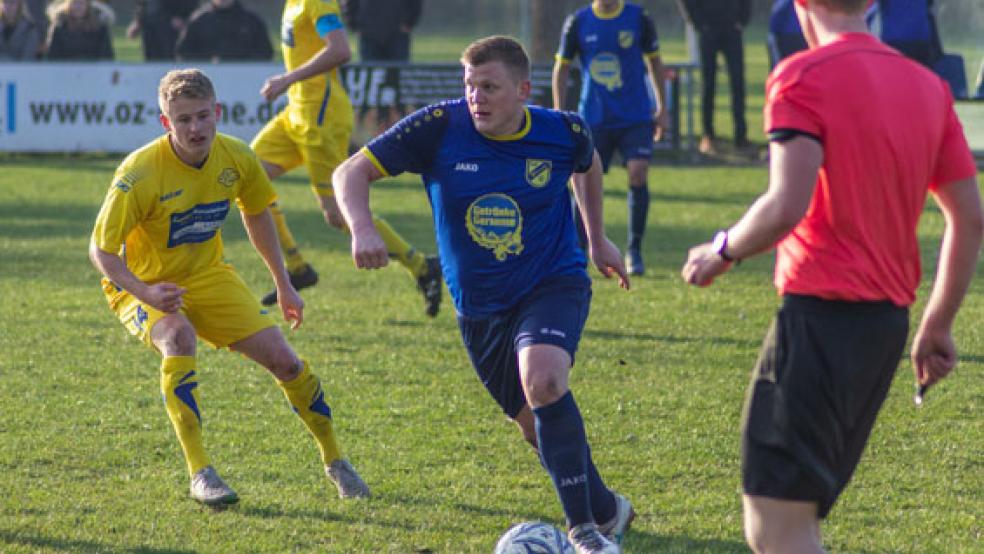 Weeners Patrick Walocha bereitete den Treffer von Timo Zillmer mit einem sehenswerten Pass vor. Zillmer blieb vor dem Kasten ganz cool und überlupfte den Keeper.  © Archivfoto: Ostendorp