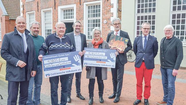 Kalender erbringen 21.650 Euro für gute Zwecke