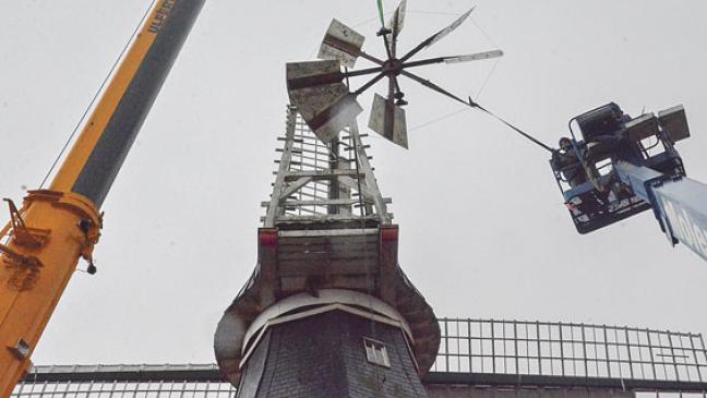 Ditzumer Mühle: Windrose hebt ab