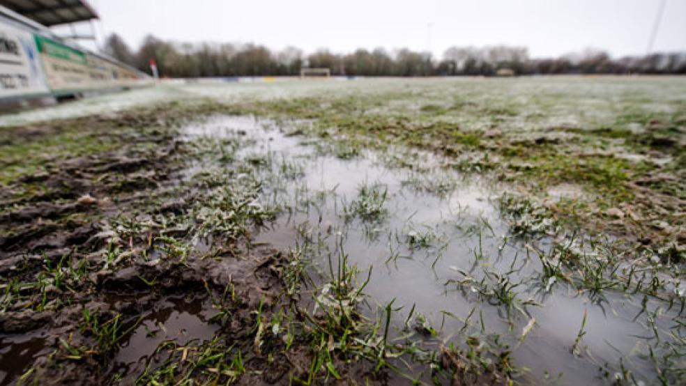 So wie in Bunde sehen aktuell die meisten Plätze in Ostfriesland aus. © Foto: Bruins