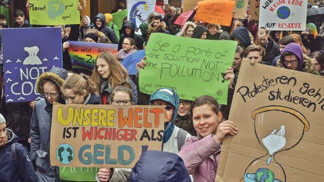 1000 Schüler gehen in Leer auf die Straße