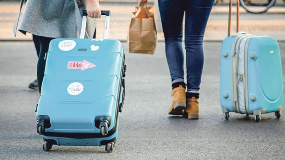 Reisen liegt im Trend: Urlauber und Geschäftsreisende sorgen dafür, dass die Zahl der Übernachtungen steigt. Die Gewerkschaft Nahrung-Genuss-Gaststätten (NGG) warnt jedoch vor immer längeren Arbeitszeiten für die Beschäftigten der Branche. © Foto: Gewerkschaft NGG 