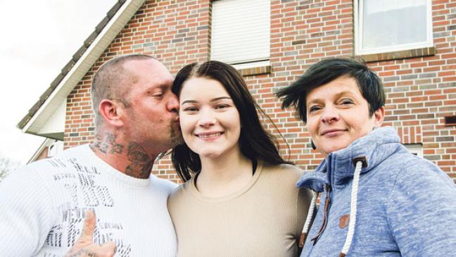 Lilly behält kühlen Kopf bei Feuer