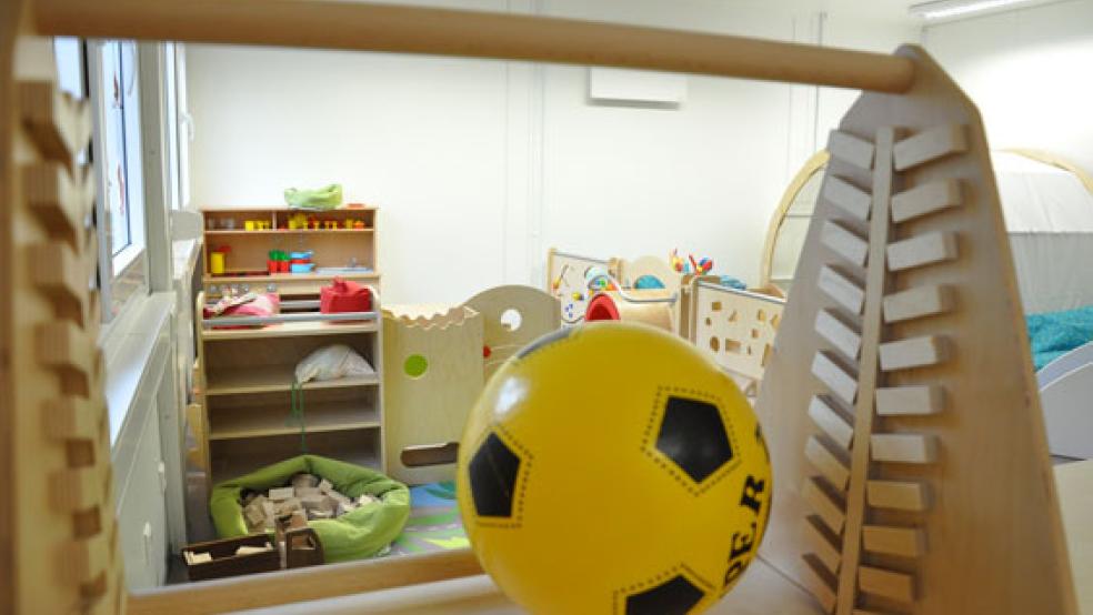 Zurzeit ist die Krippengruppe mit 15 Plätzen in einem Con­tainer untergebracht. Die Gemeinde Bunde plant jedoch einen Neubau. © Archivfoto: Boelmann