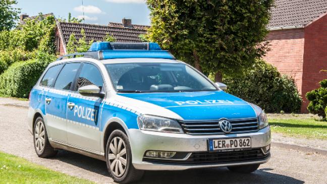 Mann entdeckt Granate beim Angeln