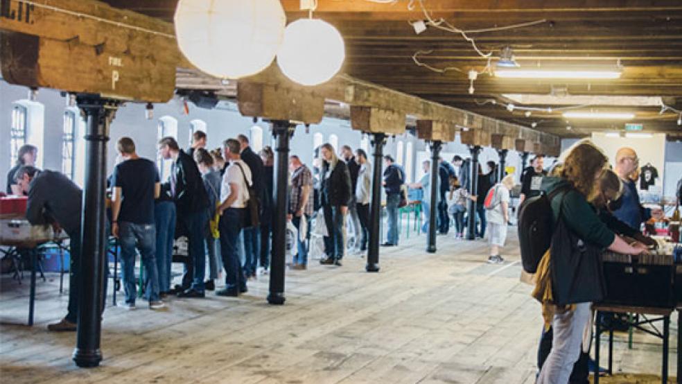 Die sechste Plattenbörse in Leer erlebte einen wahren Besucher-Ansturm. © Foto: Hanken