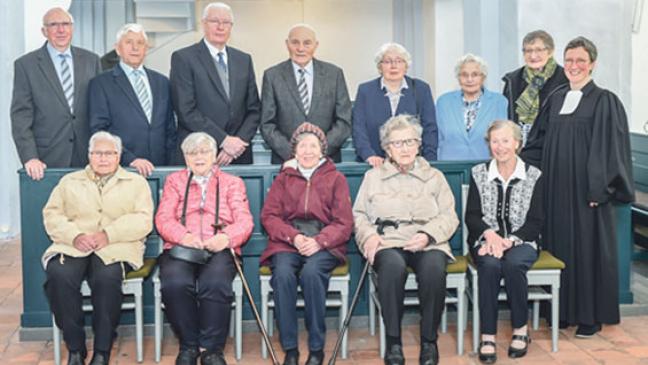 Zwölf Jubilare feiern Gnadenkonfirmation