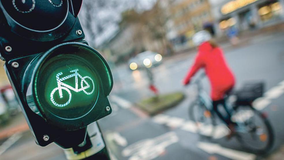 In ganz Ostfriesland liegt Emden an der Spitze in Sachen Fahrradfreundlichkeit. © Foto: Dittrich (dpa)