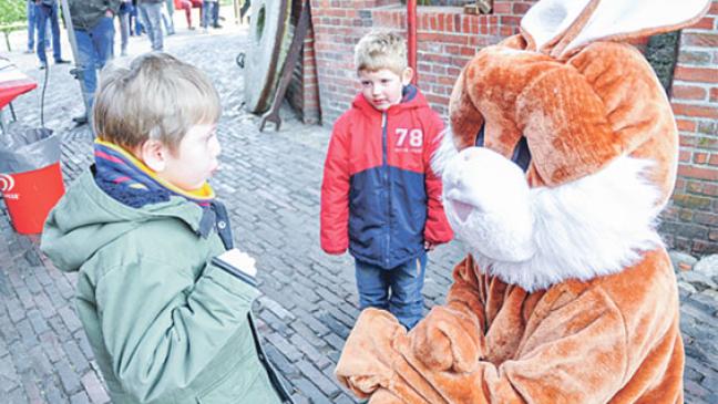 Osterhase stattet Jemgum einen verfrühten Besuch ab