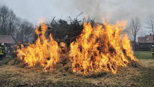 Heiße Flammen lodern wieder zu Ostern