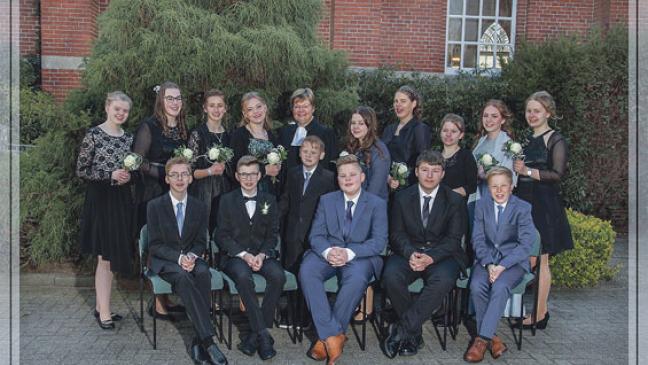 Konfirmation in Möhlenwarfer Kirche gefeiert