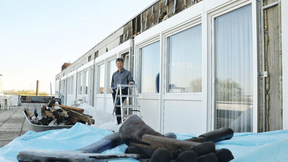 Andreas Cramer rechnet damit, dass die Modernisierungsarbeiten in vier Wochen abgeschlossen werden.  © Foto: Boelmann