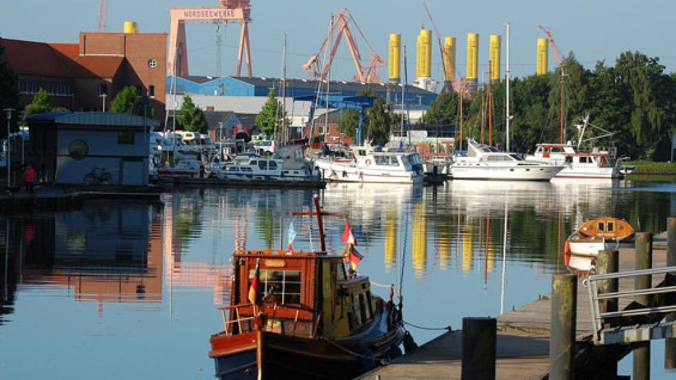 Im Emder Hafen konnten sich Beamte der Wasserschutzpolizei nur wundern, dass sie ungehindert an Bord eines Schiffes gelangten und sogar bis zur Brücke kamen. © Foto: Pixabay