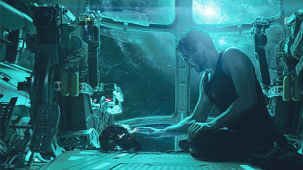 Ungewohnte Machtlosigkeit: »Iron Man« Tony Stark (Robert Downey Jr.) sitzt zunächst auf dem Planeten Titan fest. © Foto: Marvel Studios