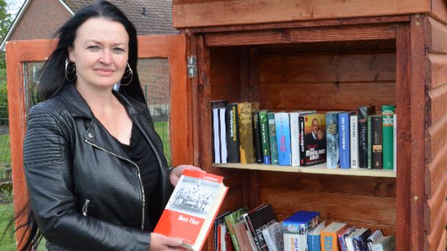 Neuer Lesestoff dank Mini-Bücherei