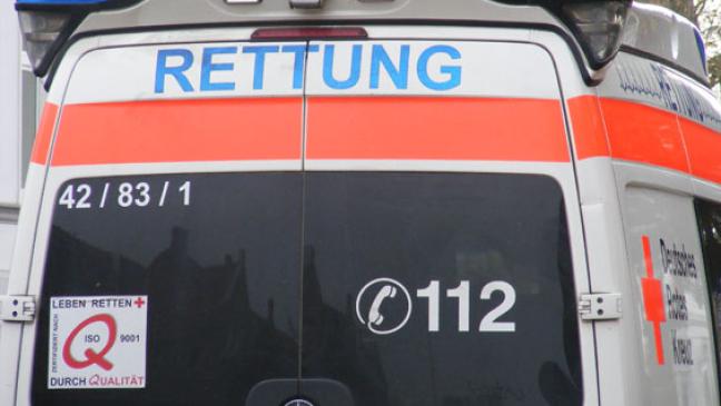 VW Polo landet auf dem Dach