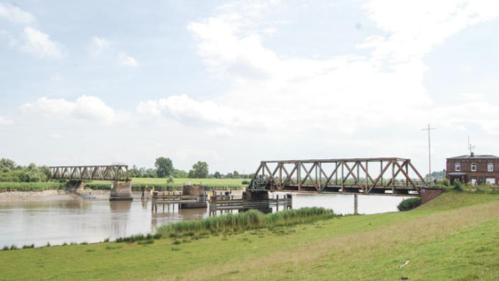 Wann wird die Friesenbrücke in Weener wieder passierbar sein? Dazu soll der niedersächsische Wirtschaftsminister Bernd Althusmann (CDU) Stellung beziehen und für ein Gespräch ins Rheiderland kommen. © Foto: Boelmann