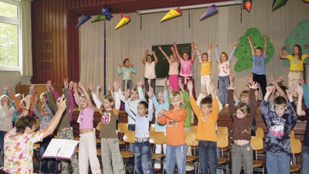 Nach der Einschulung, hier ein Archivfoto, geht es für die Grundschüler auch auf in die digitale Welt. © Foto: Hoegen