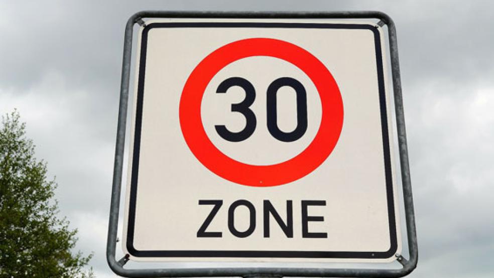 Ob versuchsweise ein Tempolimit von 30 km/h auf der L 31 in Weener eingeführt wird, entscheidet sich nicht mehr im laufenden Jahr. © Foto: Pixabay