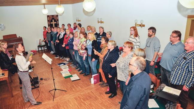 Chor erklingt im Krankenhaus