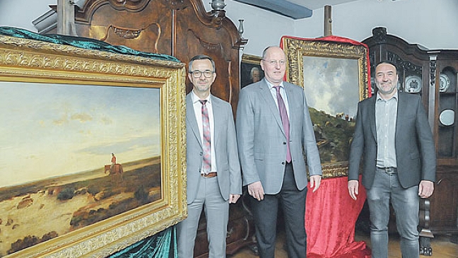 Zwei Vosberg-Gemälde restauriert