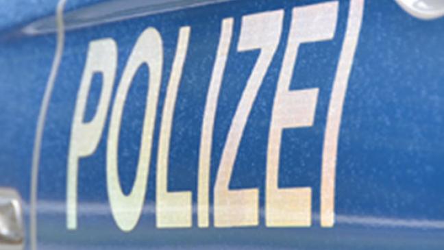 Polizei stellt Drogen und Waffe sicher