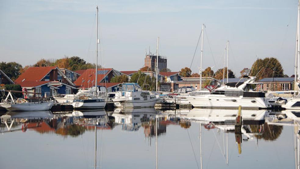 Für den Hafen in Weener soll ein Rahmenkonzept erstellt werden.  © Foto: RZ-Archiv