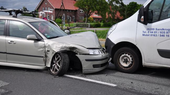 Vier Verletzte und vier kaputte Autos